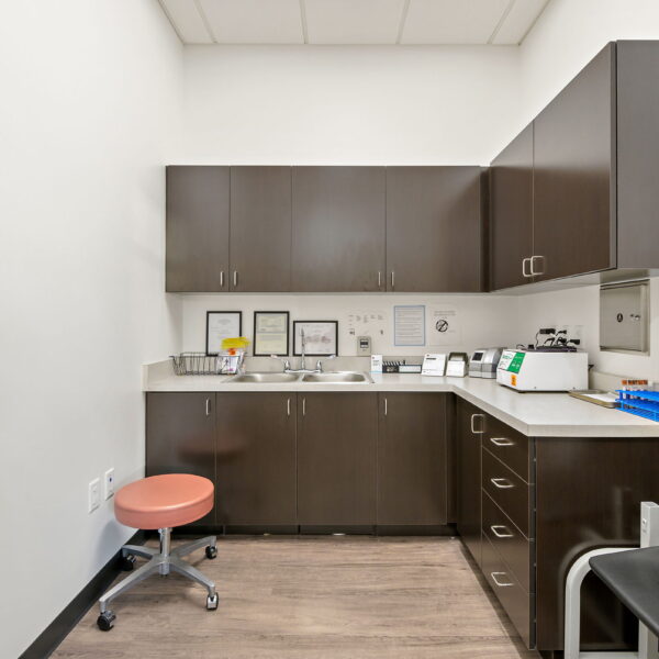 660SouthGreenValleyParkwaysuite100Henderson 8 mls Copy 600x600